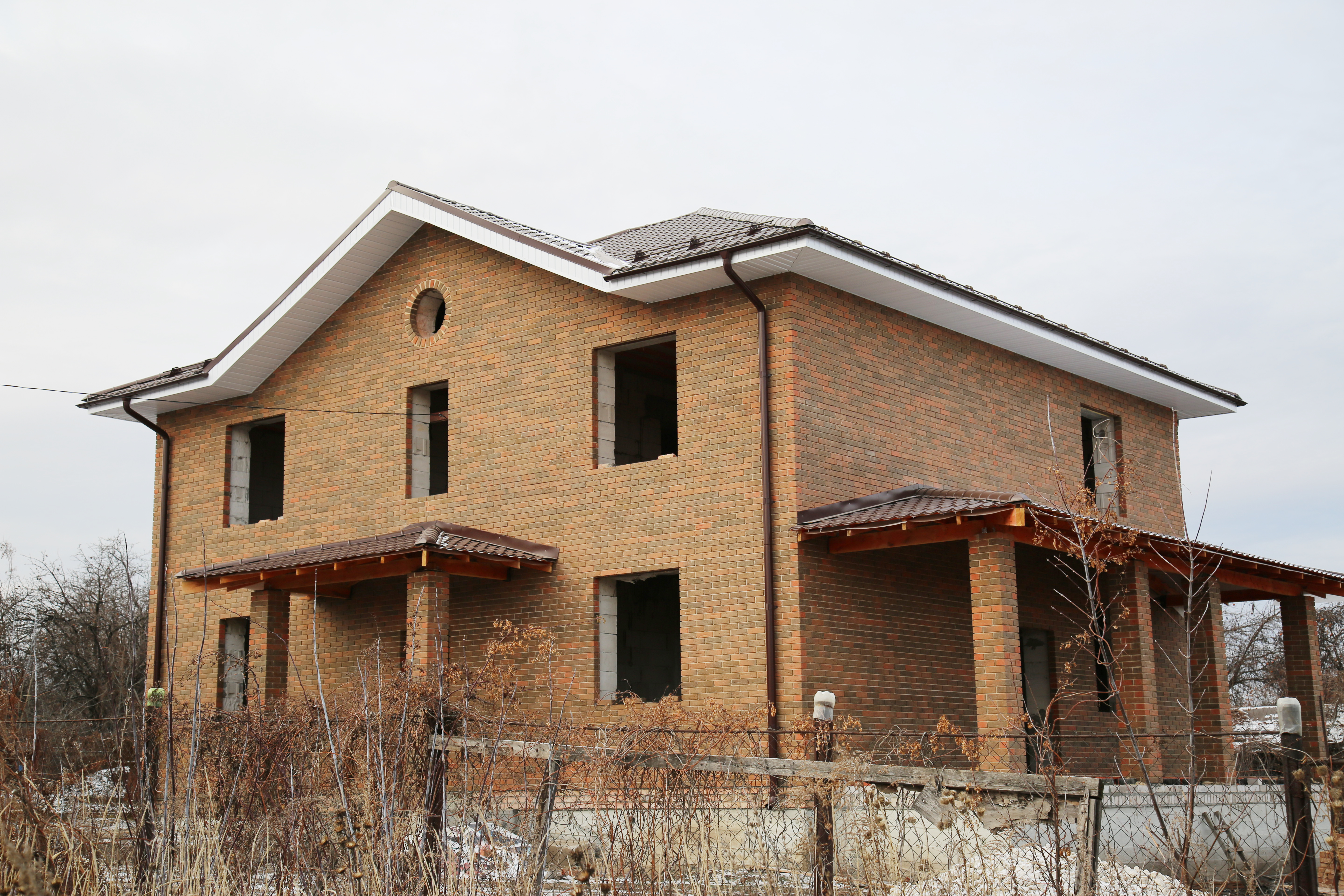 Строящийся дом в поселке Мехзавод
